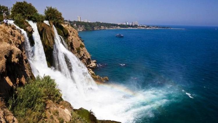 Antalyada turizmi canlandırmak için bakanlığa Madonna önerisi gitti