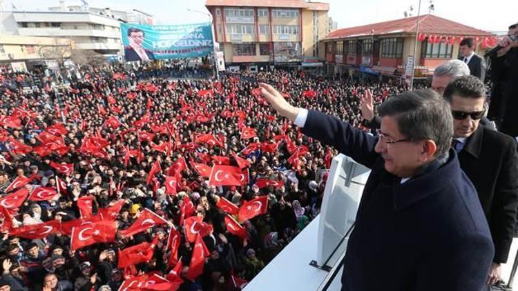 Başbakan Davutoğlu: Ülkeyi bölmek isteyenler başarısız olacak