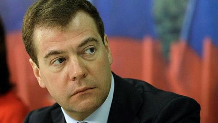 Medvedev: Kara operasyonuyla  korkutmaya gerek yok