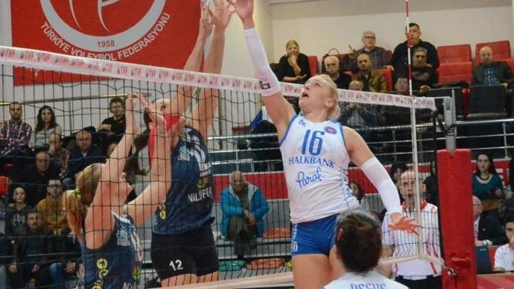 Nilüfer Belediyespor 2-3 Halkbank