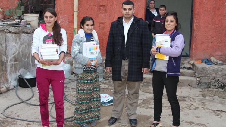 Çatışmalarda YGS kitapları yanan genç kıza destek