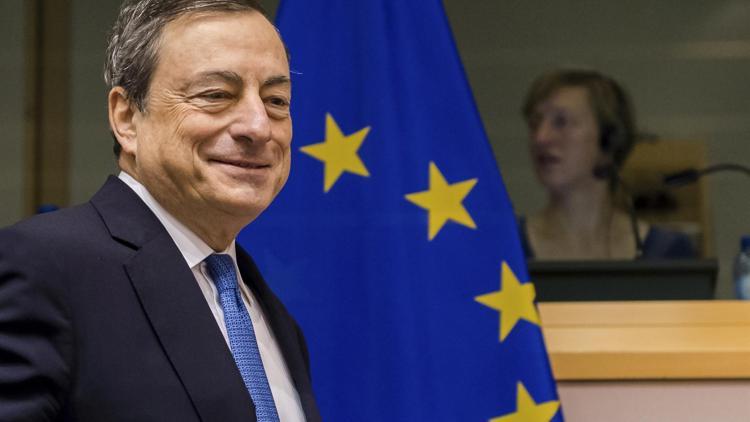 Draghi toplantıya herkesten önce gitti