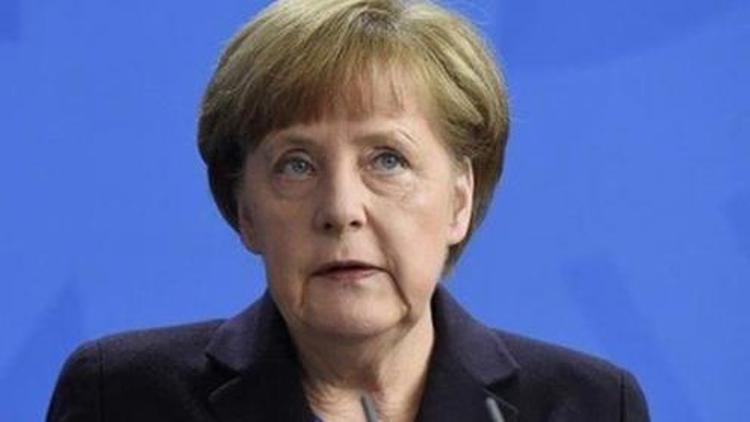 Merkel: Suriyede uçuşa yasak bölgeyi destekliyorum