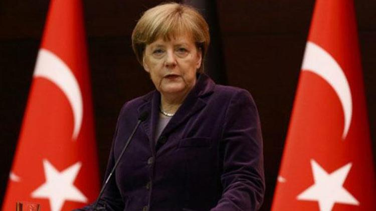 Merkel: Türkiyeyle varılan mülteci anlaşması için var gücümle savaşacağım