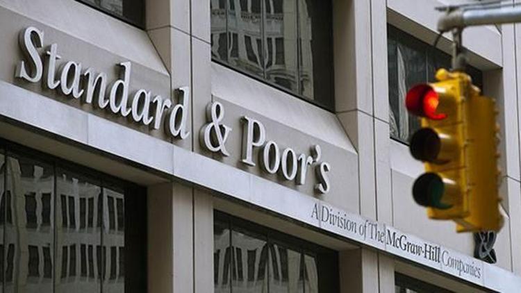 S&P Brezilyanın notunu çöpe indirdi