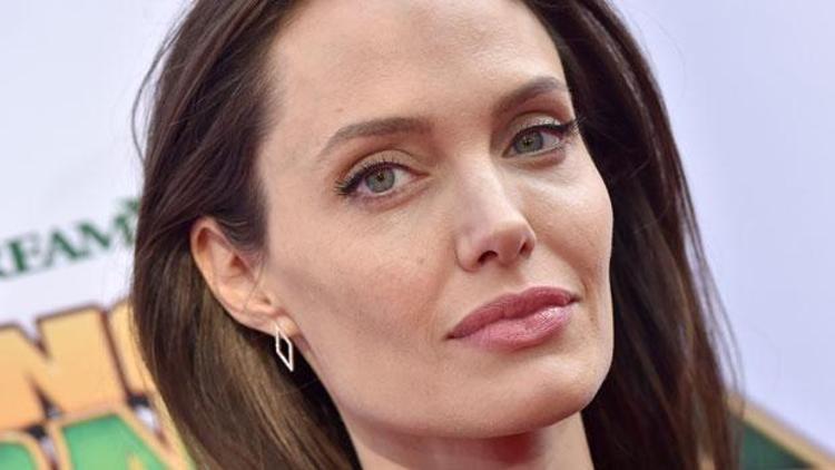 Angelina Jolie: Hiç çocuğum olsun istememiştim