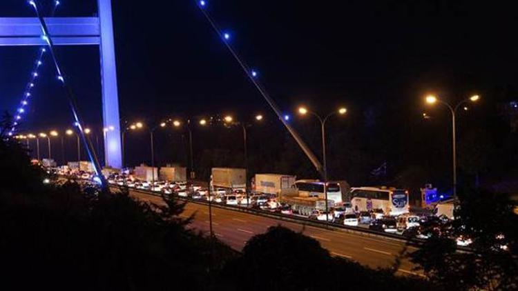 Trafiğe ayda ortalama 100 bin taşıt kaydedildi