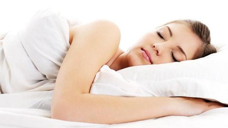8 saatten fazla, 7 saatten az uykuda felç riski