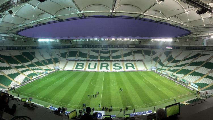 Bursaspor-Fenerbahçe maçında sıfır seyirci, bin 150 polis