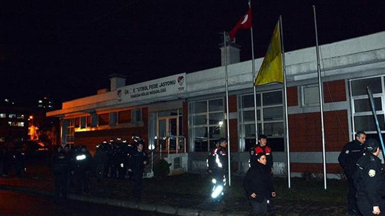 Trabzonsporlu taraftarlar TFF binasına saldırdı