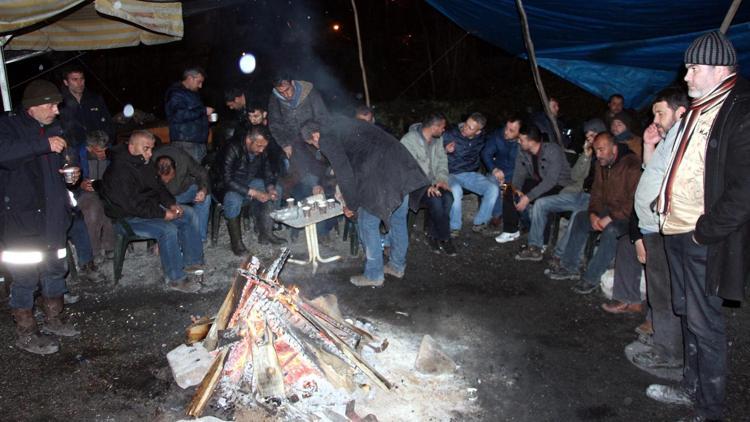 Termik santralde kadro için eylem yapan taşeron işçiler işten çıkartıldı