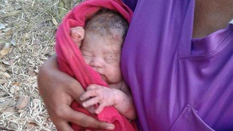 Taylandda bebeğini canlı canlı gömen anne yakalandı