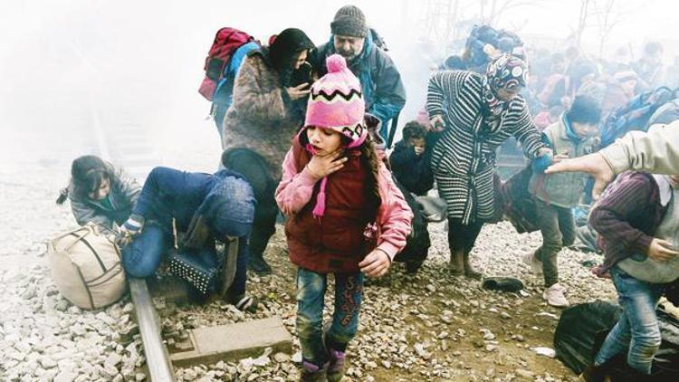 Çocuklara bile göz yaşartıcı gaz sıktılar