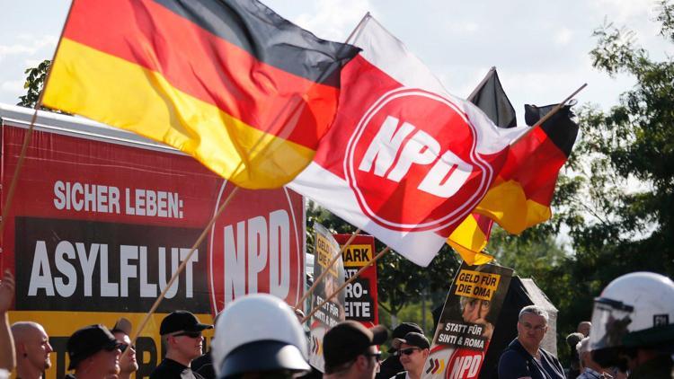 Almanya’da ırkçı parti NPD’yi kapatma davası başladı