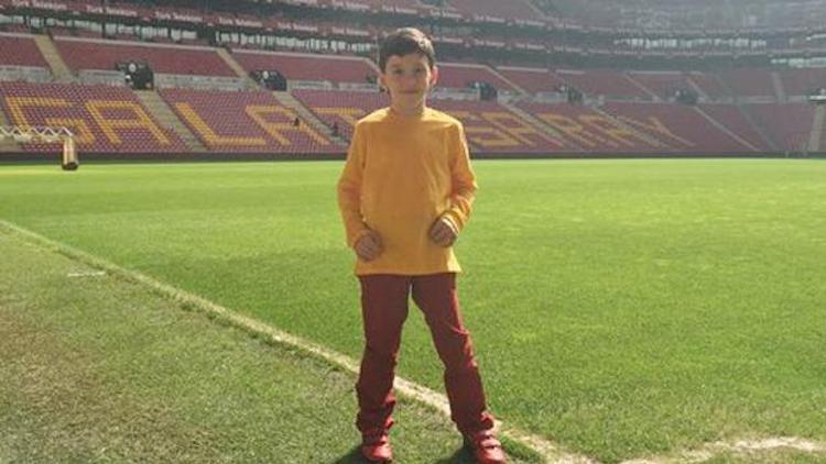 Galatasaray 9 yaşındaki Yusuf Okur ile 1 günlük sözleşme imzaladı