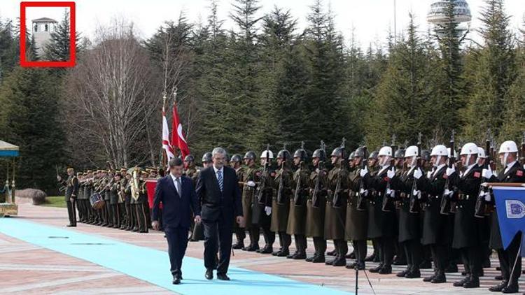 Köşkte sniper kulesi