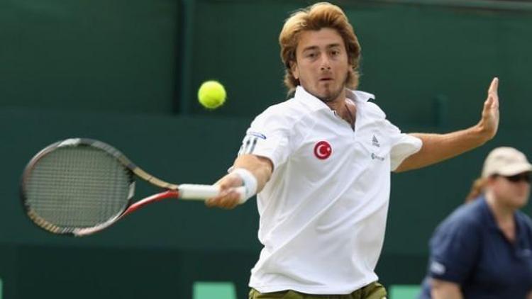 Altuna Wimbledon yolunda