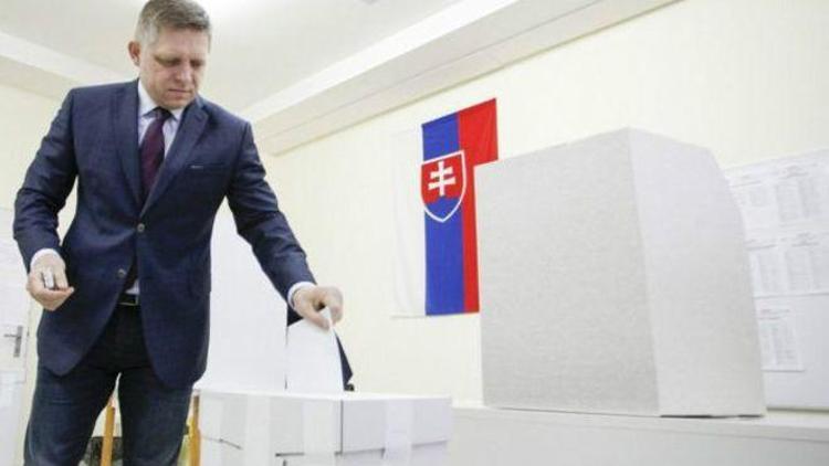 Bir tek Müslüman almayacağım diyen Slovak lider çoğunluğu kaybetti