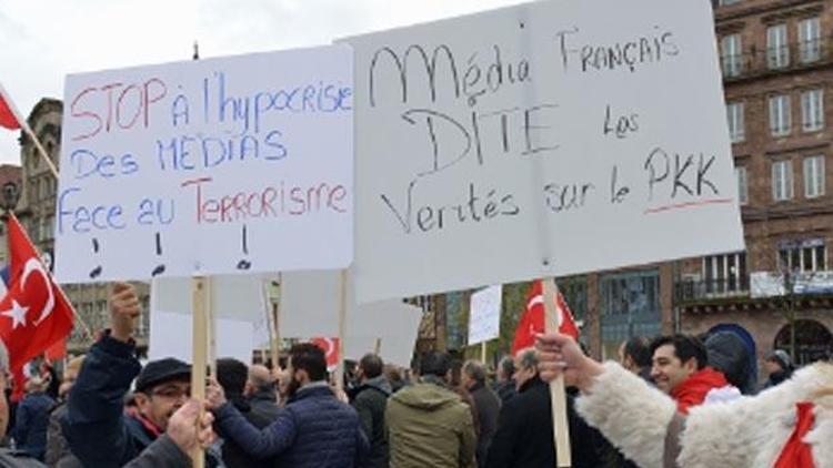 Fransada terör saldırılarına lanet mitingi