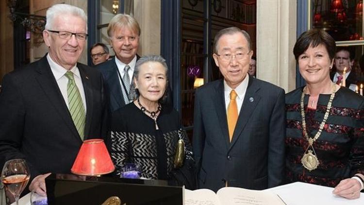 Alman medya ödülü Ban Ki Moonun