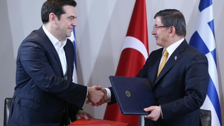 Başbakan Davutoğlu: Avrupa ile vize muafiyeti Haziran ayında başlayacak