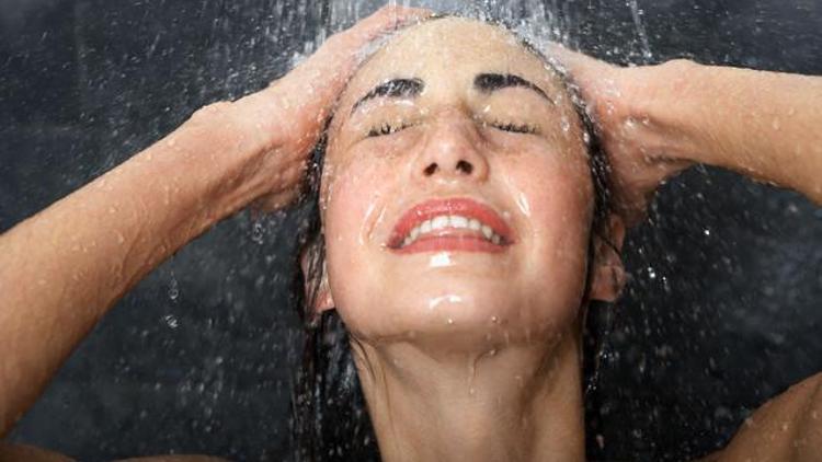 İngiliz çevreci: Haftada bir kez duş alın