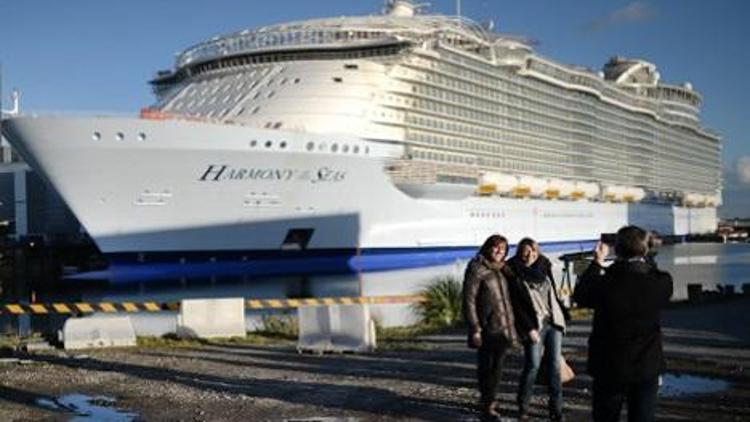 Dünyanın en büyük gemisi Harmony of The Seas ilk yolculuğuna çıkıyor