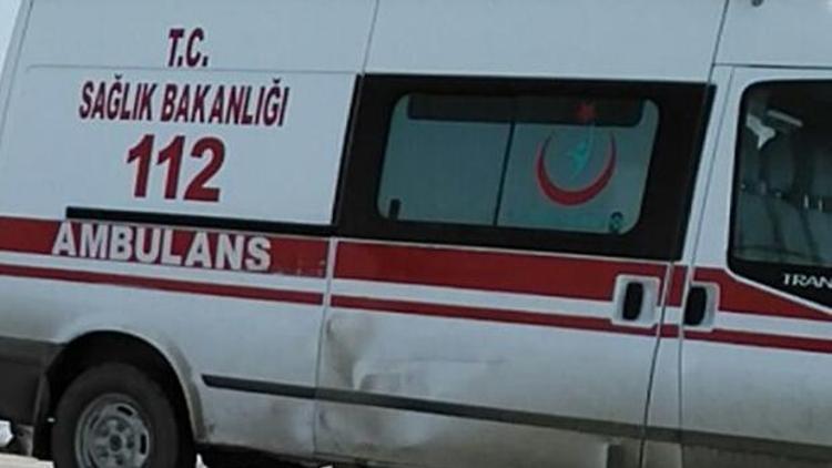 Denizlide hafif ticari araç otomobille çarpıştı: 4 ölü, 2 yaralı