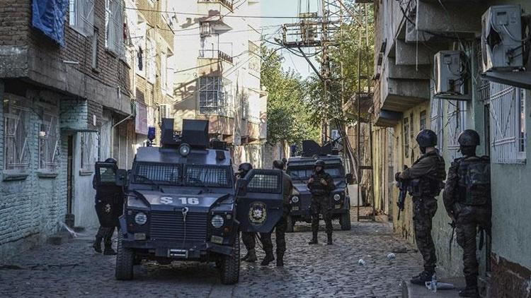Surda çatışma: PKKnın Sur sorumlusu öldürüldü