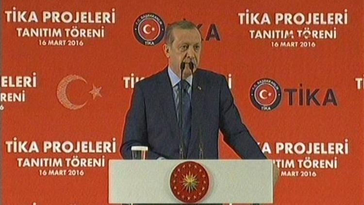 Cumhurbaşkanı Erdoğan: Mültecileri affedersiniz meydanda oynatıyorlar