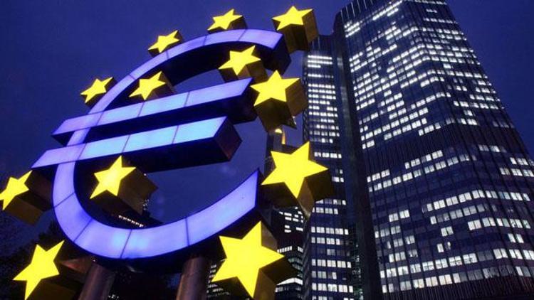 Euro Bölgesi’nde yıllık enflasyon negatif seviyede