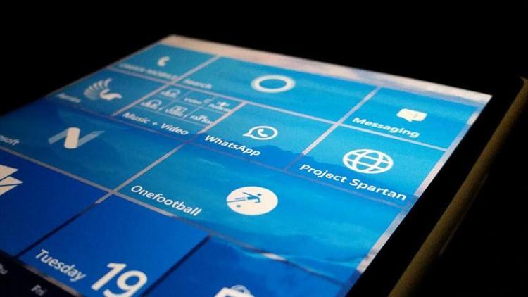 Windows 10 Mobile yayında