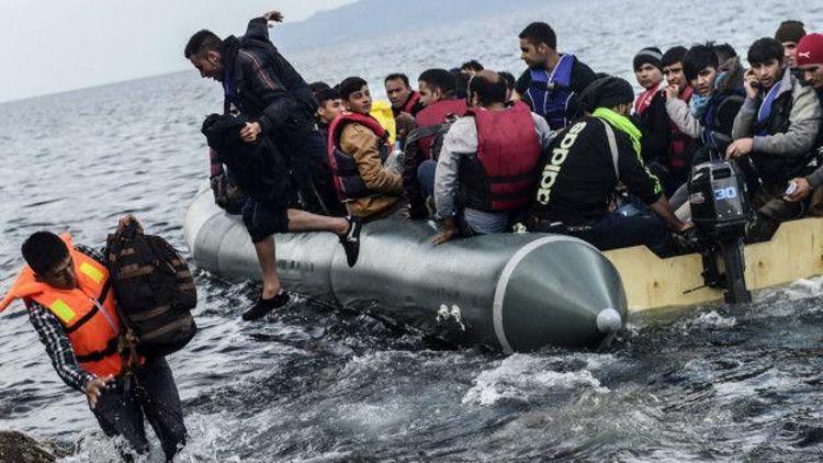 Times: Türkiye göç krizinin çözümünde sadece yara bandı