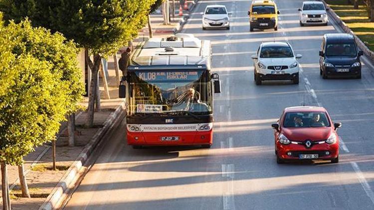 Antalya’da toplu taşıma ücretlerine zam