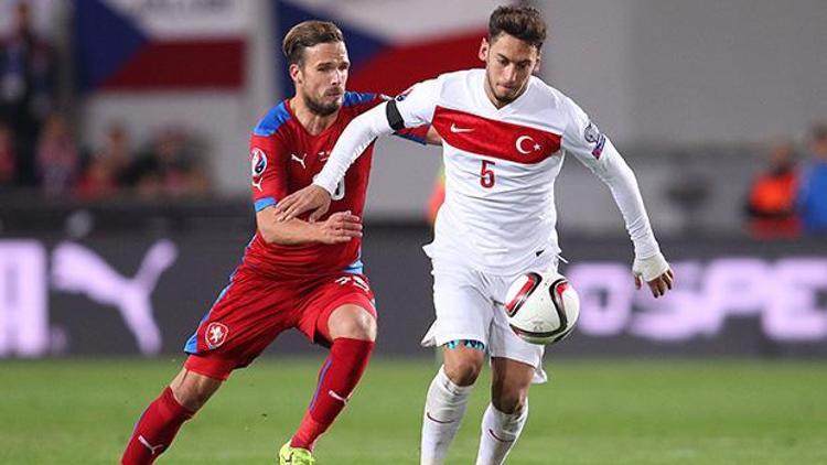 Hakan Çalhanoğlundan büyük fedakarlık