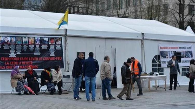 Brükseldeki PKK çadırı nihayet kaldırıldı