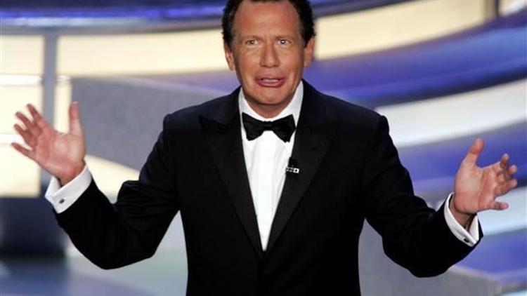 Amerikalı komedyen Garry Shandling hayatını kaybetti