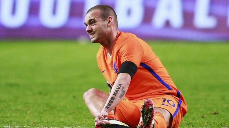 Sneijder Fenerbahçe derbisinde oynayacak mı