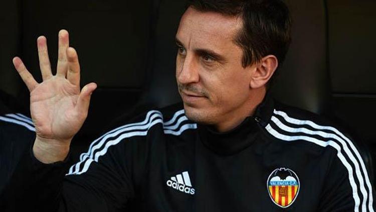 Valencia, Gary Nevilleın sözleşmesini feshetti