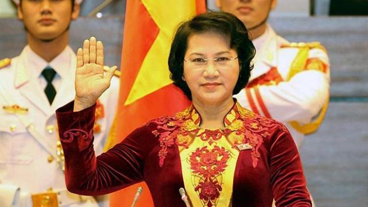 Vietnamın ilk kadın meclis başkanı