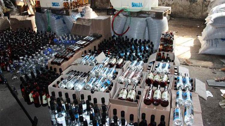İstanbulda 7 bin şişe sahte içki ele geçirildi