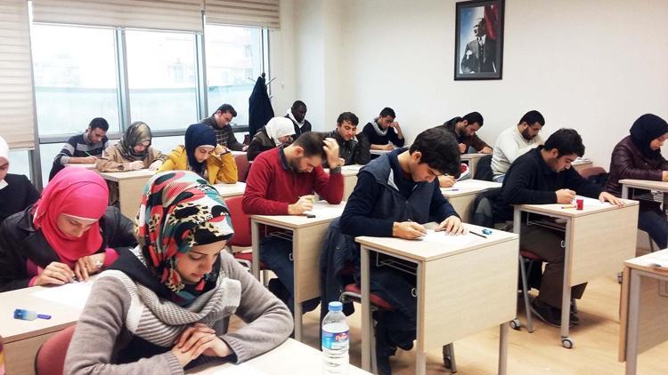 Suriyeliler sınava ücretsiz girecek