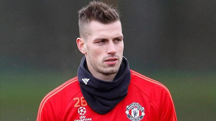 İngiltere basını Schneiderlinin ilişkisini konuşuyor