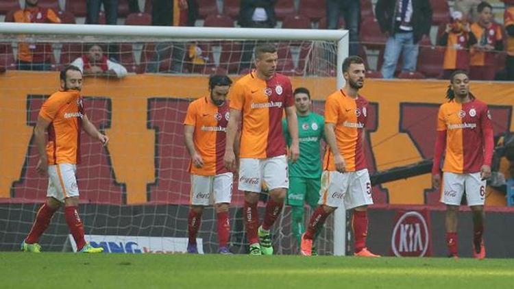 Galatasarayda eksiklerin sayısı 6ya çıktı