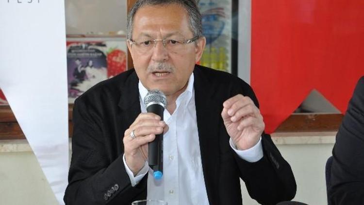 Balıkesir Büyükşehir Belediye Başkanı Ahmet Edip Uğurdan valiye sert sözler