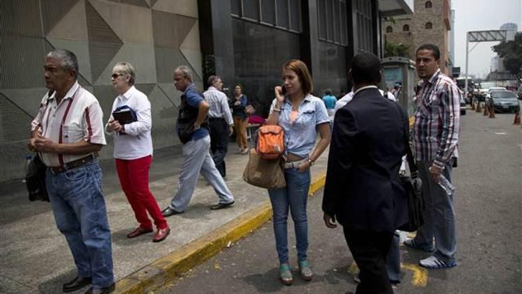 Venezuelada hafta sonu tatili üç güne çıktı
