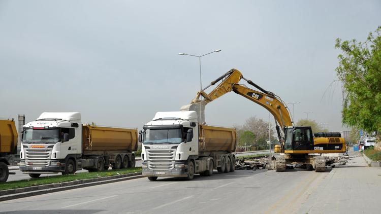 Ağır iş makineleri işbaşı yaptı