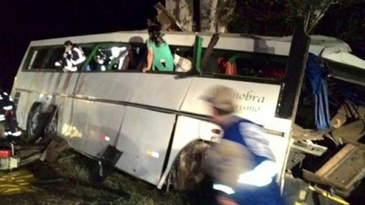 Hırsızlık yapmak için otobüse ateş açtılar: 10 ölü