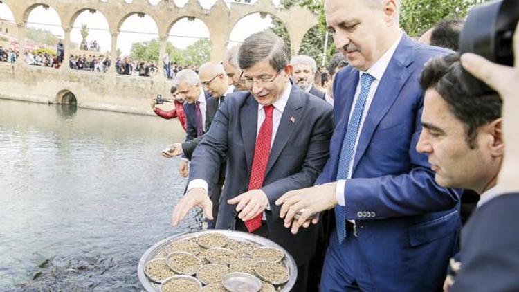 Başbakan Davutoğlu: Şehirlerimiz bölündü