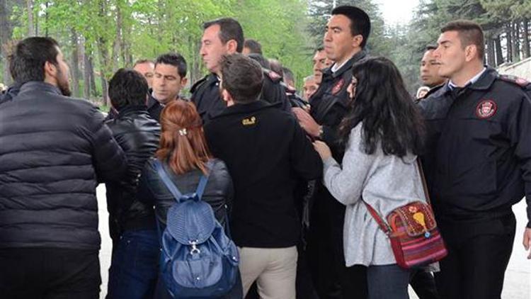 Eskişehir’de kampüs önünde arbede